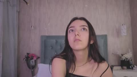 Marcela online show from October 17, 2025, 8:44 pm