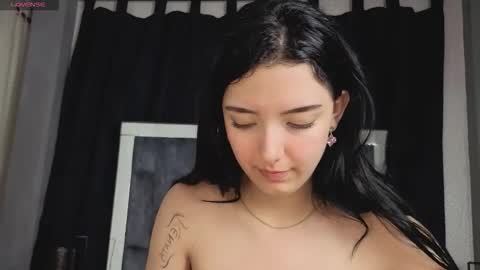 Marcela online show from November 19, 2025, 8:36 am