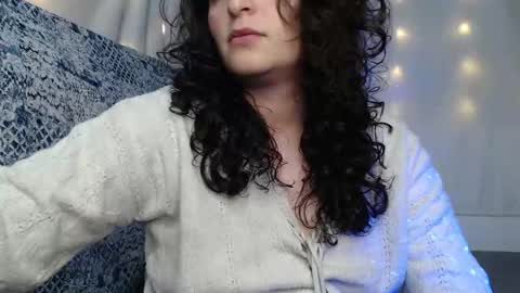 Snapshot of marceline_uu chatting on January 5, 2025, 9:47 pm M A R C I online show from January 5, 2025, 9:47 pm