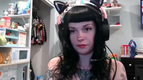 MarcelineAltaria online show from February 4, 2025, 3:54 am