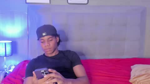 Snapshot of marcelo_dosantos77 chatting on December 23, 2024, 6:55 am MARCELO online show from December 23, 2024, 6:55 am