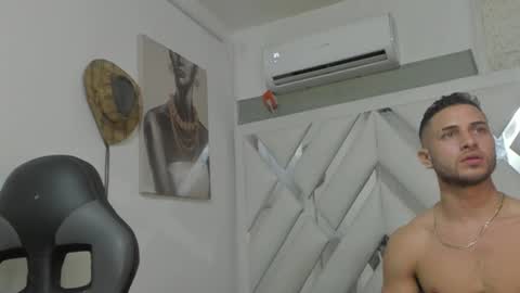 Snapshot of marcelo_dosantos77 chatting on December 24, 2024, 11:22 pm MARCELO online show from December 24, 2024, 11:22 pm