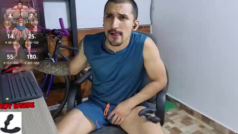 Marck  Independent model  online show from September 19, 2025, 1:40 am