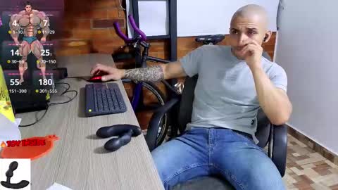 Marck  Independent model  online show from November 17, 2025, 3:56 am