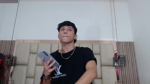 Snapshot of marckpassion chatting on February 6, 2025, 12:48 pm Marck online show from February 6, 2025, 12:48 pm