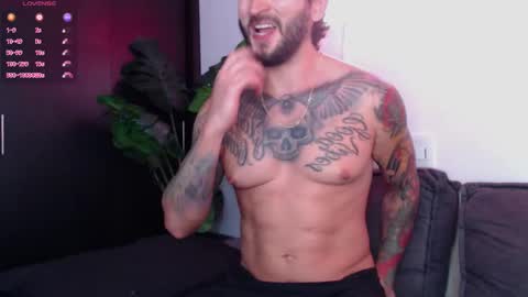 marco_allison43 online show from October 28, 2025, 8:44 pm