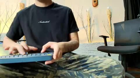 Snapshot of marcovitto chatting on October 2, 2025, 11:39 am marcovitto online show from October 2, 2025, 11:39 am