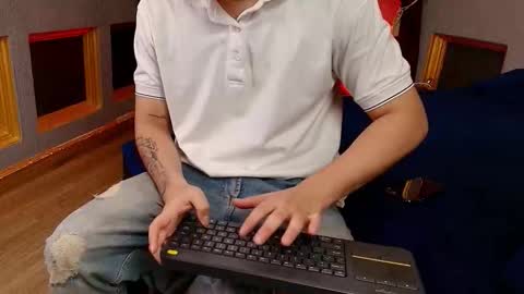 Snapshot of marcovitto chatting on December 3, 2025, 11:52 am marcovitto online show from December 3, 2025, 11:52 am