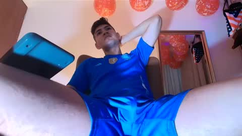 marcus_fire online show from September 23, 2025, 10:02 pm