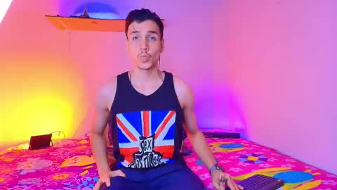 Snapshot of marcus_hanks chatting on October 27, 2025, 4:05 am Marcus Hanks online show from October 27, 2025, 4:05 am