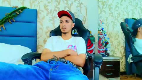 marcus_jeron online show from December 17, 2025, 12:27 am