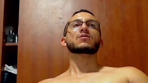 Snapshot of marcusmilarc chatting on February 19, 2025, 1:08 am   online show from February 19, 2025, 1:08 am