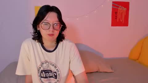 Snapshot of marcy_grey chatting on November 6, 2025, 9:48 pm danna online show from November 6, 2025, 9:48 pm