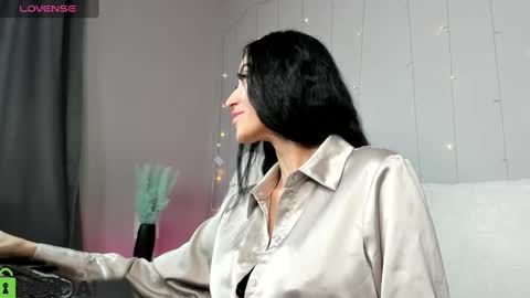 Margaret Clark online show from February 3, 2025, 8:57 am