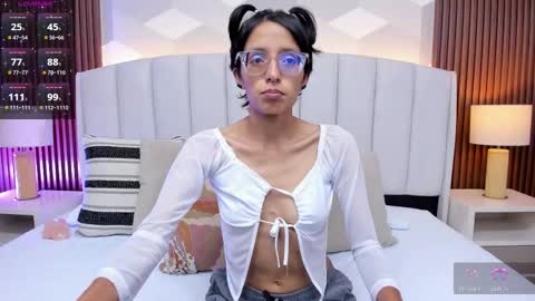 Aitana online show from November 25, 2025, 1:49 am