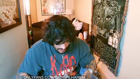Snapshot of mari_and_jandro chatting on January 16, 2025, 3:46 pm Mari online show from January 16, 2025, 3:46 pm