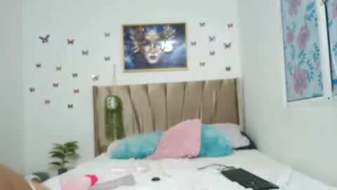 Snapshot of mari_curls chatting on September 22, 2025, 3:41 am mari_curls online show from September 22, 2025, 3:41 am