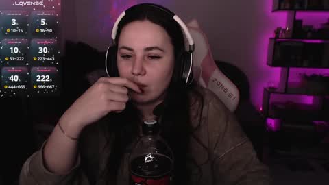 Snapshot of mari_moore7 chatting on January 14, 2025, 2:00 pm mari moore online show from January 14, 2025, 2:00 pm