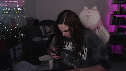 Snapshot of mari_moore7 chatting on October 11, 2025, 9:30 am mari moore online show from October 11, 2025, 9:30 am