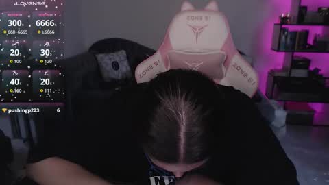 Snapshot of mari_moore7 chatting on November 26, 2025, 7:53 am mari moore online show from November 26, 2025, 7:53 am