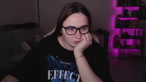 Snapshot of mari_moore7 chatting on December 14, 2025, 5:35 am mari moore online show from December 14, 2025, 5:35 am