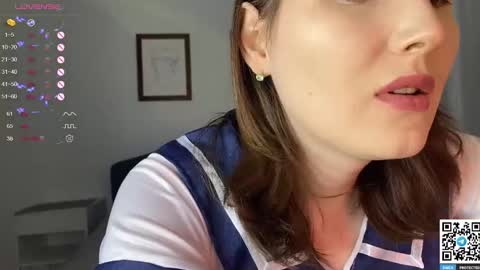 Snapshot of maria_bowie chatting on December 18, 2024, 3:55 pm Maria online show from December 18, 2024, 3:55 pm