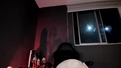 Maria Isabell  online show from December 12, 2024, 4:37 am