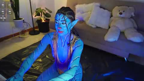 M. online show from October 31, 2025, 10:33 pm