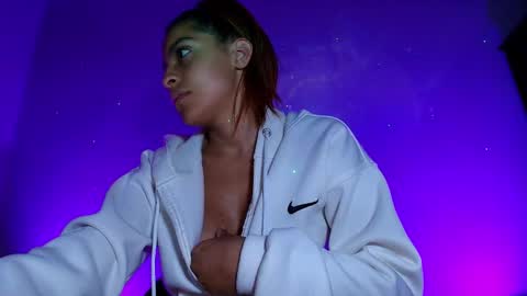 Snapshot of maria_rosee chatting on November 23, 2025, 12:05 pm ELI online show from November 23, 2025, 12:05 pm