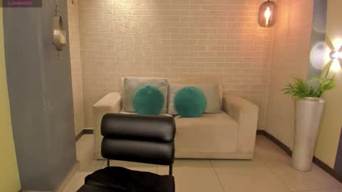 Snapshot of mariaherrera_ chatting on October 30, 2025, 11:05 pm MARIA HERRERA online show from October 30, 2025, 11:05 pm