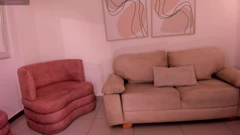 Snapshot of mariaherrera_ chatting on November 10, 2025, 9:58 pm MARIA HERRERA online show from November 10, 2025, 9:58 pm