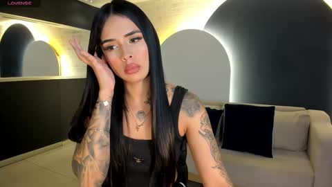 Snapshot of mariaherrera_ chatting on November 19, 2025, 8:31 pm MARIA HERRERA online show from November 19, 2025, 8:31 pm