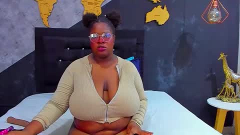 Snapshot of mariam__rossi chatting on October 22, 2025, 12:38 pm MARIAM online show from October 22, 2025, 12:38 pm