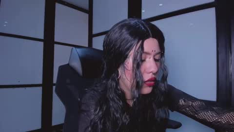 mariam_noir online show from October 31, 2025, 7:04 pm