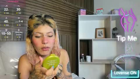 mariam_noir online show from November 18, 2025, 9:08 pm