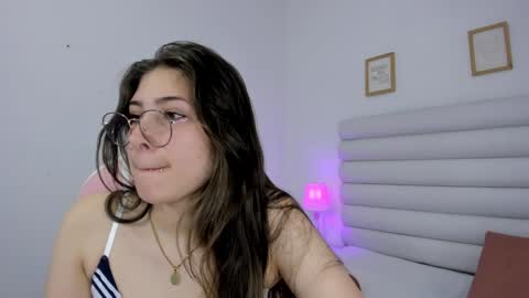 Snapshot of mariam_scott18 chatting on December 22, 2024, 10:15 pm Mariam online show from December 22, 2024, 10:15 pm