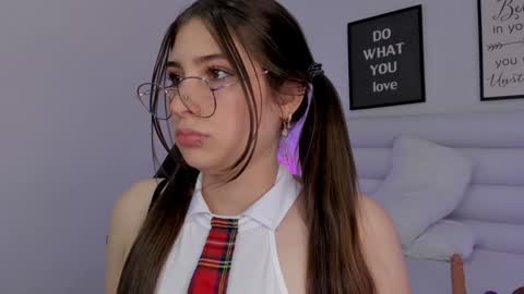 Snapshot of mariam_scott18 chatting on February 6, 2025, 10:10 pm Mariam online show from February 6, 2025, 10:10 pm