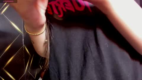 Snapshot of mariam_scott18 chatting on February 13, 2025, 3:39 am Mariam online show from February 13, 2025, 3:39 am