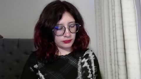 Snapshot of mariana124_ chatting on January 2, 2025, 3:29 pm Mariana online show from January 2, 2025, 3:29 pm