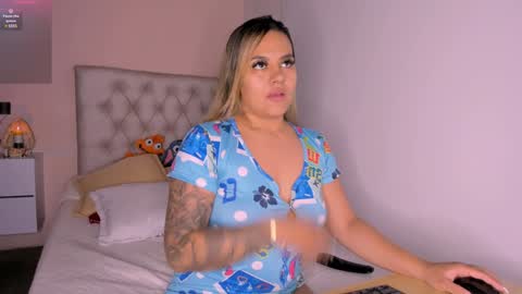 Mariana Roe online show from January 4, 2025, 12:37 am