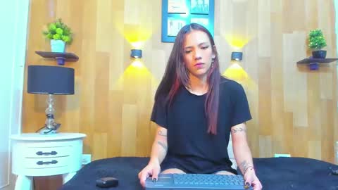 Snapshot of mariana_aangel chatting on December 6, 2024, 1:29 am Mariana Angel online show from December 6, 2024, 1:29 am