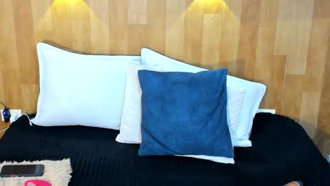 Mariana Angel online show from October 22, 2025, 5:13 pm