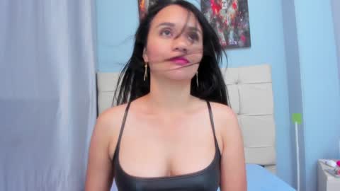 Snapshot of mariana_murillo__ chatting on January 24, 2025, 11:12 pm Mariana online show from January 24, 2025, 11:12 pm