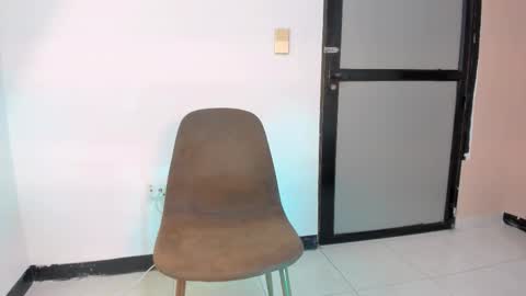 Mariana  online show from November 25, 2025, 8:53 pm