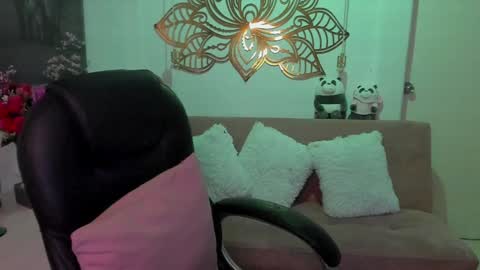 Snapshot of marianalopez81 chatting on February 4, 2025, 3:22 am Mariana Lopez online show from February 4, 2025, 3:22 am