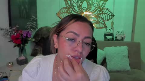 Snapshot of marianalopez81 chatting on February 7, 2025, 9:05 am Mariana Lopez online show from February 7, 2025, 9:05 am