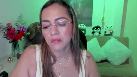 Snapshot of marianalopez81 chatting on February 22, 2025, 6:28 am Mariana Lopez online show from February 22, 2025, 6:28 am