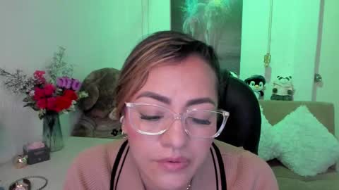 Snapshot of marianalopez81 chatting on February 26, 2025, 4:25 am Mariana Lopez online show from February 26, 2025, 4:25 am