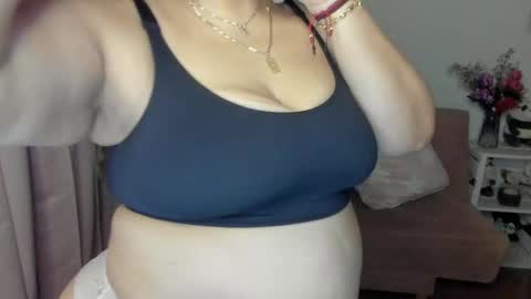 Snapshot of marianalopez81 chatting on March 7, 2025, 2:36 am Mariana Lopez online show from March 7, 2025, 2:36 am