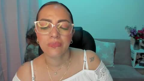Snapshot of marianalopez81 chatting on March 12, 2025, 3:35 am Mariana Lopez online show from March 12, 2025, 3:35 am